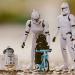 Star wars robot figurines